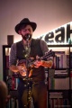 251114-Yunger-InDieWohnzimmer-0129-hv