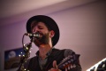 251114-Yunger-InDieWohnzimmer-0134-hv